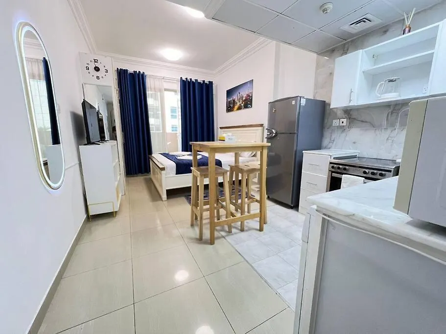 Brand New And Stylish Interior Apartment Dubai 0*,
